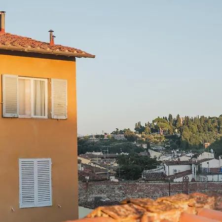 Appartement Lucia Penthouse - Magic Views In A Medici Palace Florence